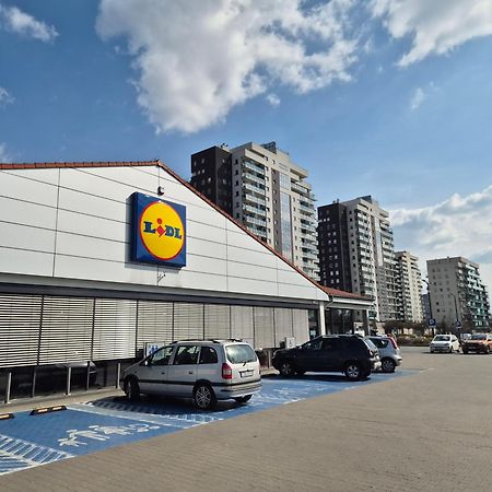 Apartament Wsrod 1000Cy Swiatel - Z Parkingiem W Hali Garazowej- Duzy Balkon Z Lezakami - Piekny Widok Noca Na Panorame Tysiaclecia 卡托维兹 外观 照片