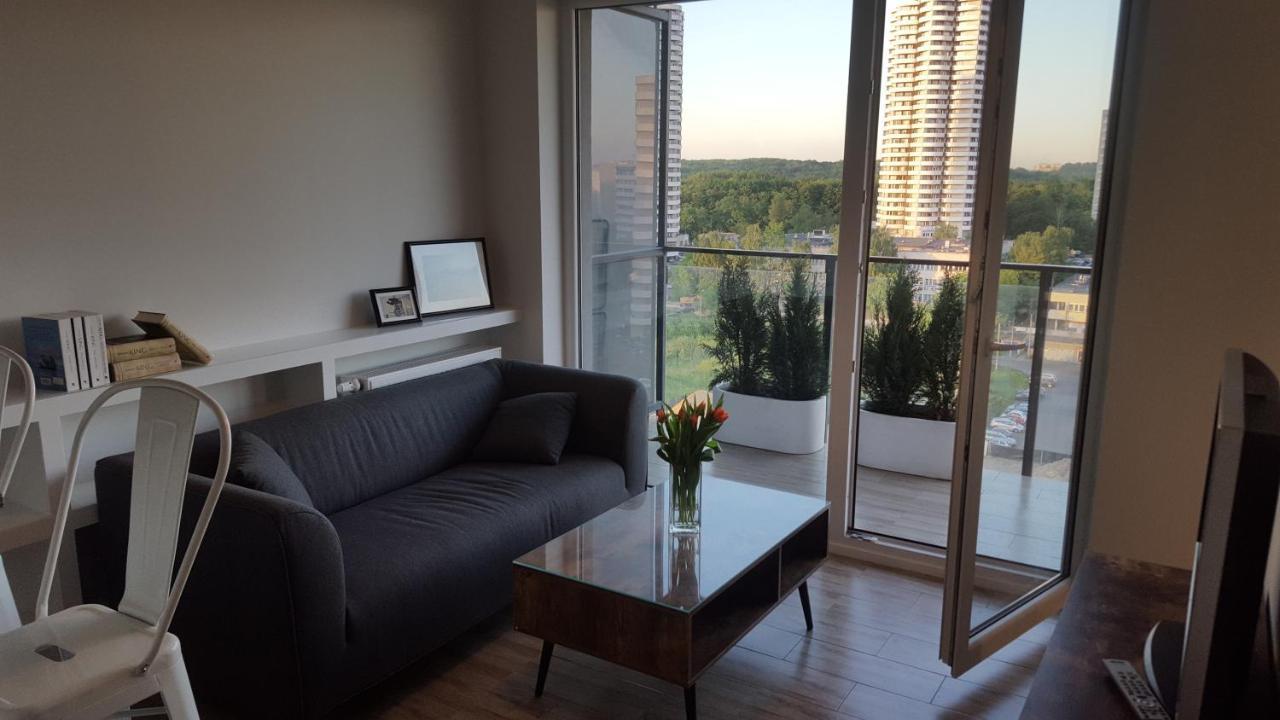 Apartament Wsrod 1000Cy Swiatel - Z Parkingiem W Hali Garazowej- Duzy Balkon Z Lezakami - Piekny Widok Noca Na Panorame Tysiaclecia 卡托维兹 外观 照片