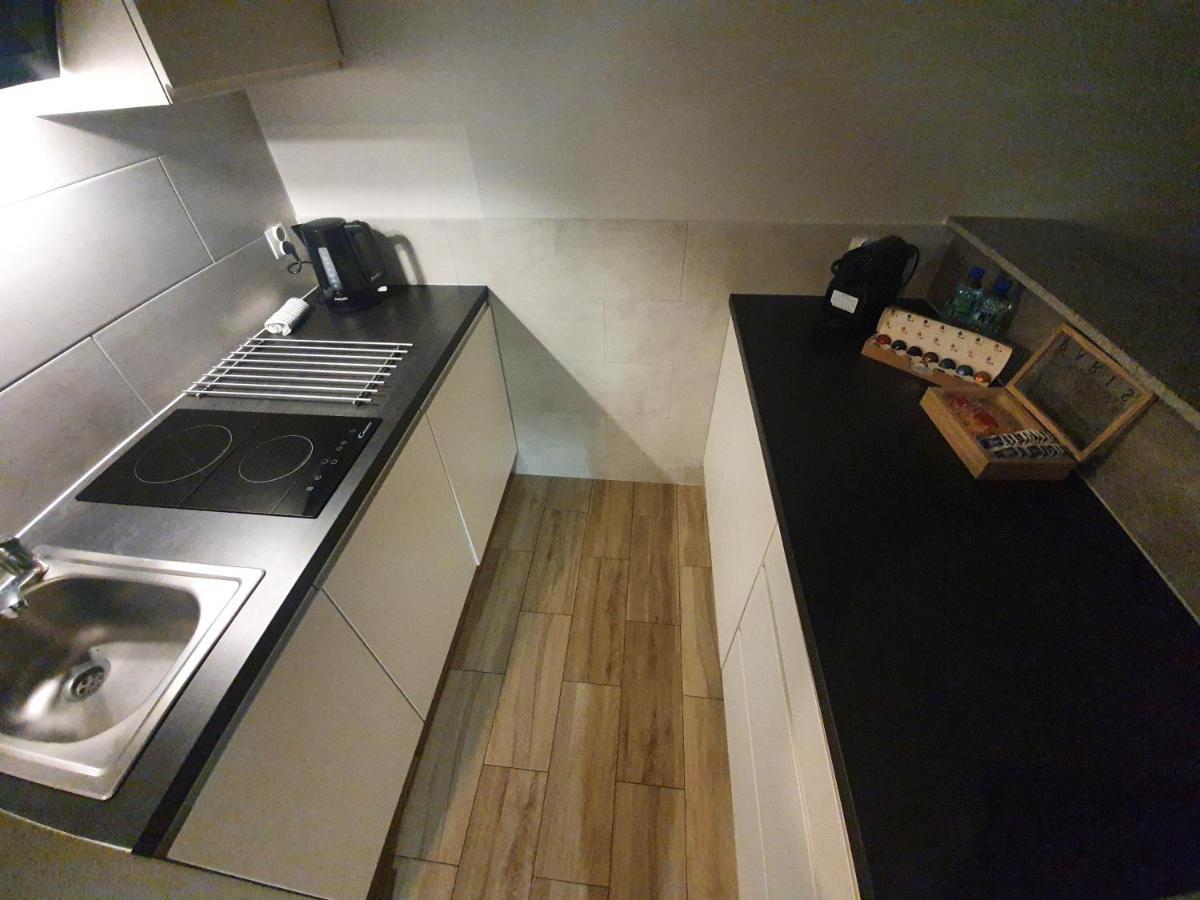 Apartament Wsrod 1000Cy Swiatel - Z Parkingiem W Hali Garazowej- Duzy Balkon Z Lezakami - Piekny Widok Noca Na Panorame Tysiaclecia 卡托维兹 外观 照片