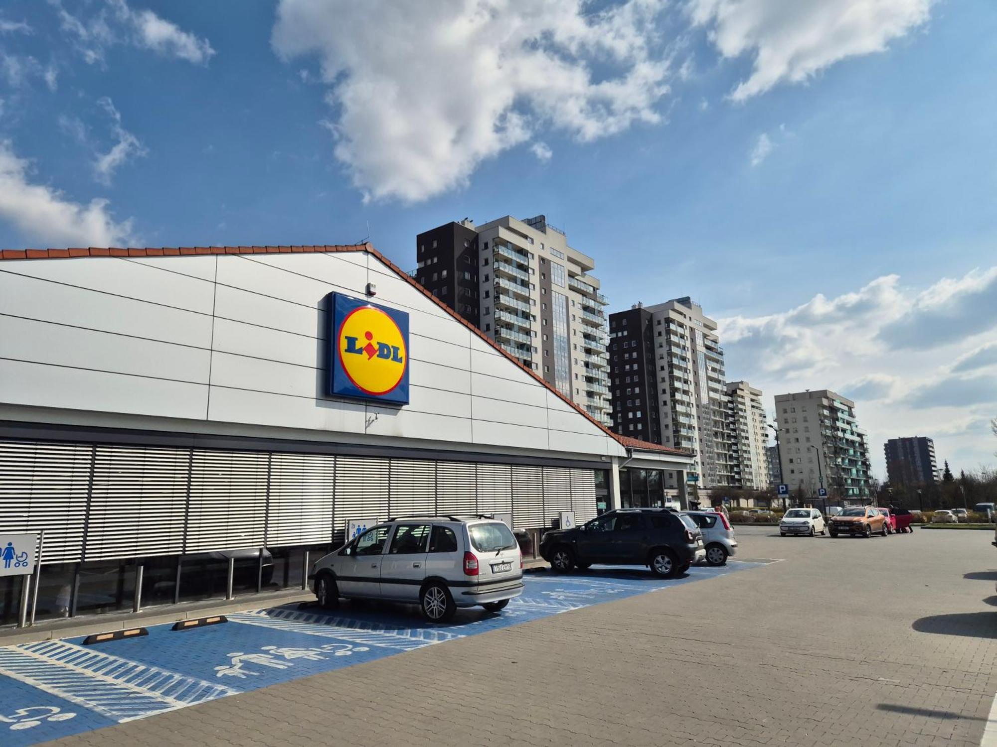 Apartament Wsrod 1000Cy Swiatel - Z Parkingiem W Hali Garazowej- Duzy Balkon Z Lezakami - Piekny Widok Noca Na Panorame Tysiaclecia 卡托维兹 外观 照片