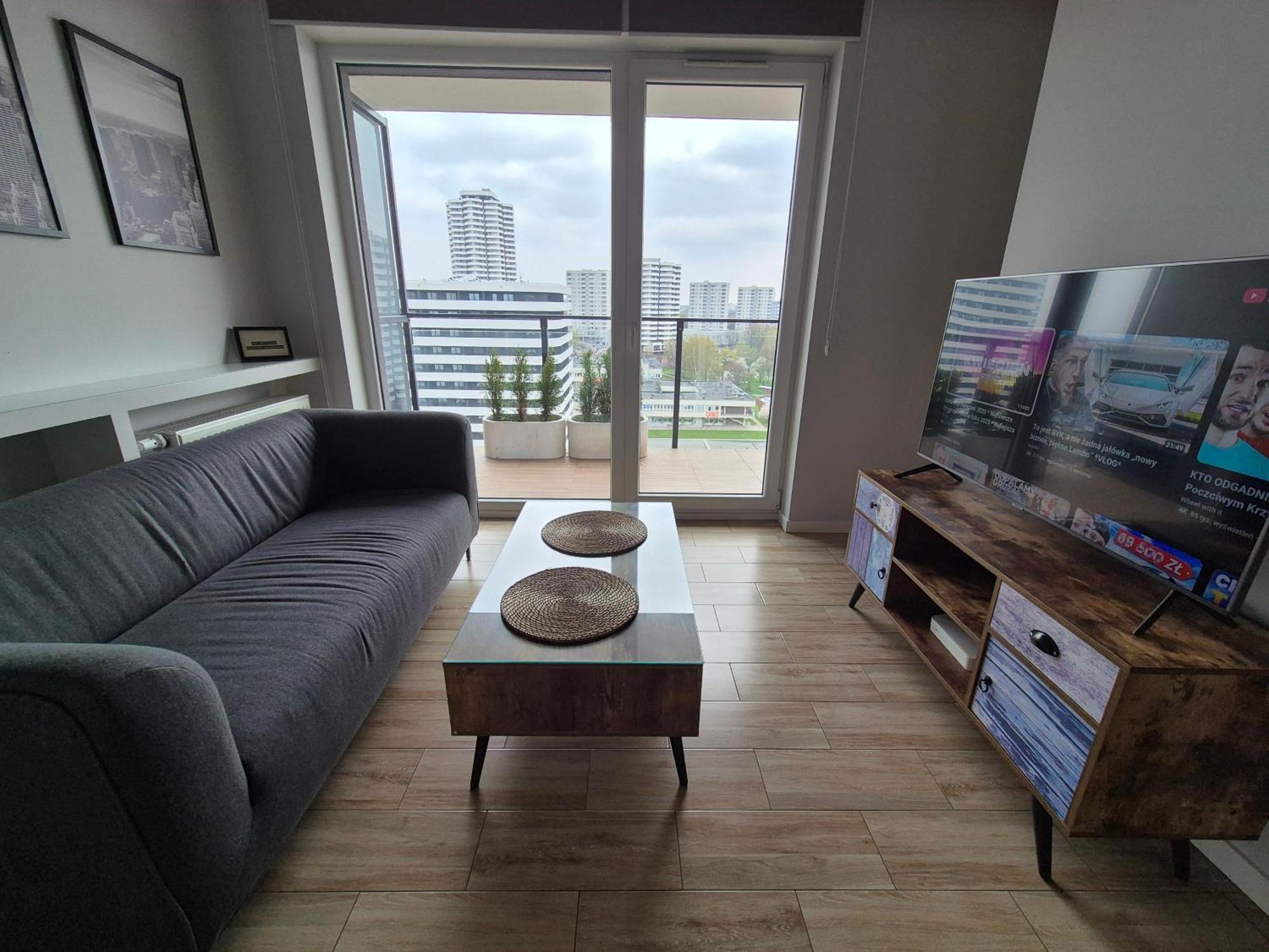 Apartament Wsrod 1000Cy Swiatel - Z Parkingiem W Hali Garazowej- Duzy Balkon Z Lezakami - Piekny Widok Noca Na Panorame Tysiaclecia 卡托维兹 外观 照片