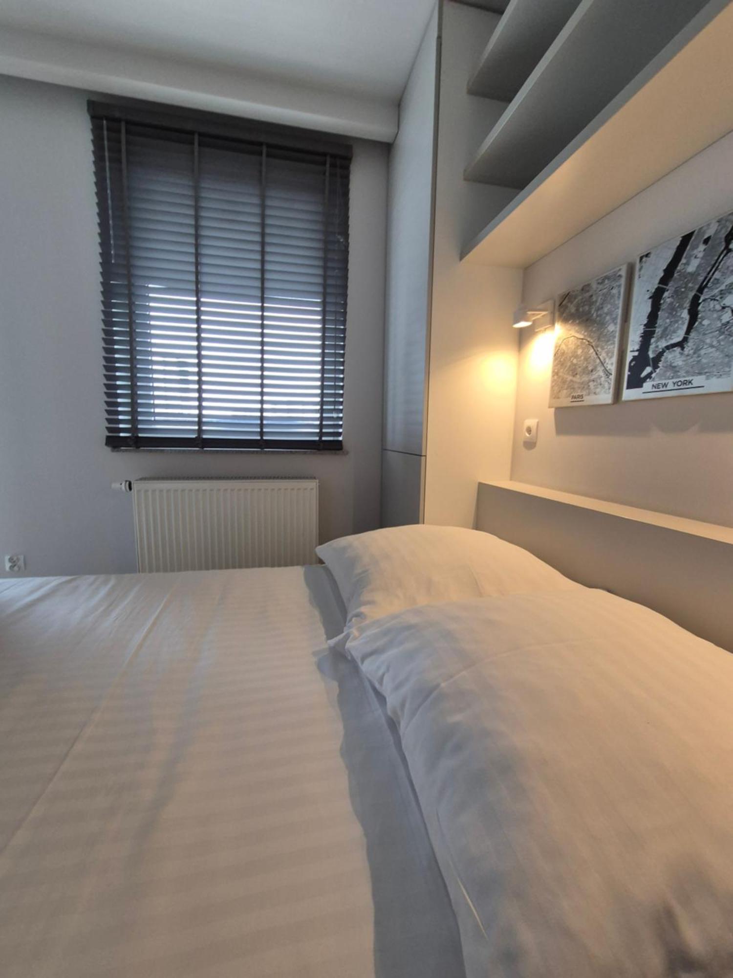Apartament Wsrod 1000Cy Swiatel - Z Parkingiem W Hali Garazowej- Duzy Balkon Z Lezakami - Piekny Widok Noca Na Panorame Tysiaclecia 卡托维兹 外观 照片