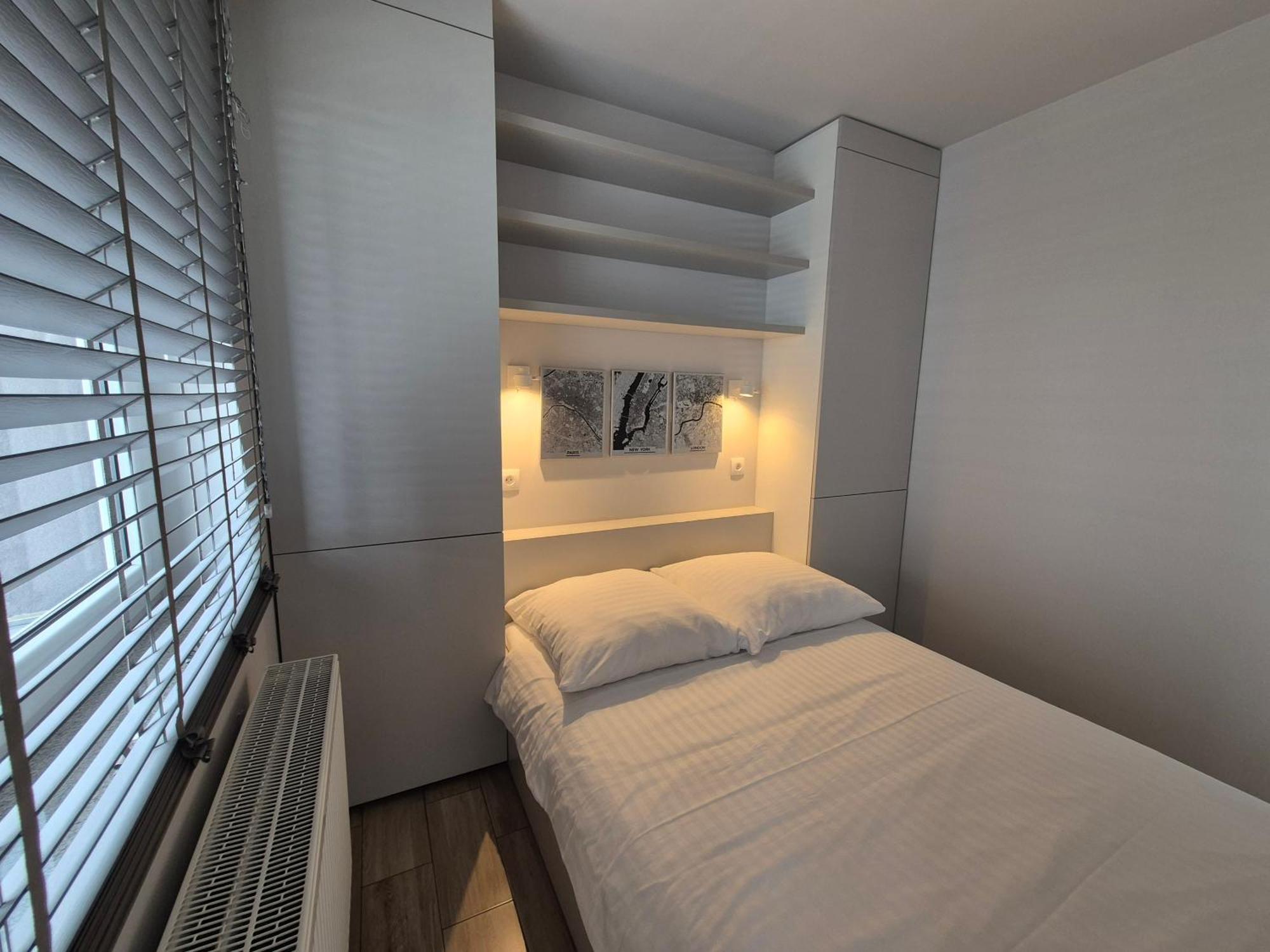 Apartament Wsrod 1000Cy Swiatel - Z Parkingiem W Hali Garazowej- Duzy Balkon Z Lezakami - Piekny Widok Noca Na Panorame Tysiaclecia 卡托维兹 外观 照片